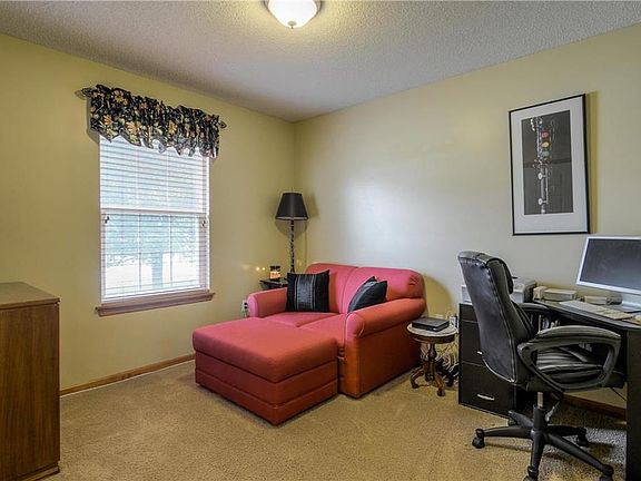 3rd image of 10701 Wagon Trail Ct
