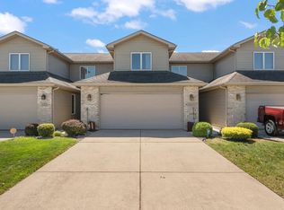 3025 Topaz Dr, Hobart, IN 46342