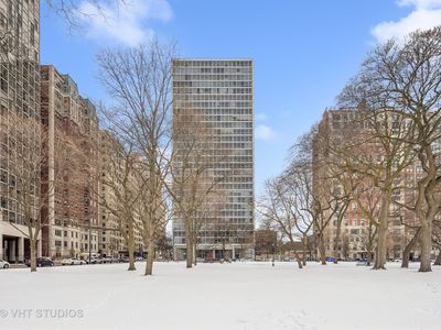 2400 N Lakeview Ave APT 901, Chicago, IL, 60614