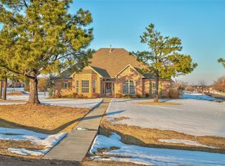 1833 Graces Cir, Edmond, OK 73025