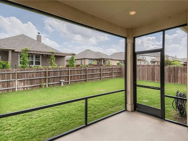 303 White River Dr — Photo 22