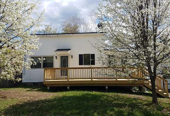2nd image of 11 Heald St