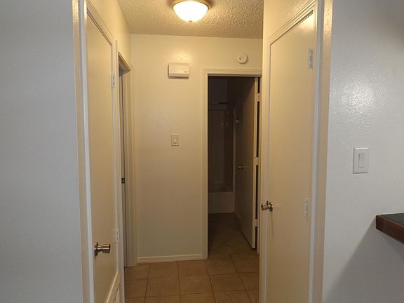 3rd image of 15996 Shoshone Dr
