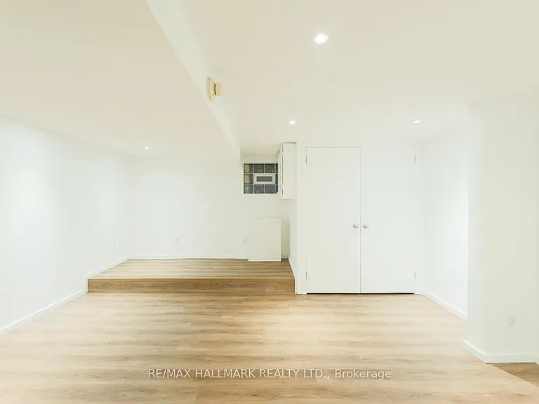 101 Pears Ave — Photo 28