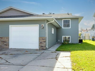 1914 23rd Ave S, Grand Forks, ND, 58201