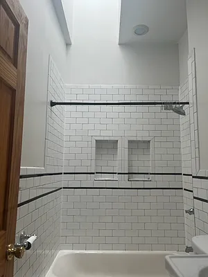 Rented by Alexander Bilu, LREB | media 14