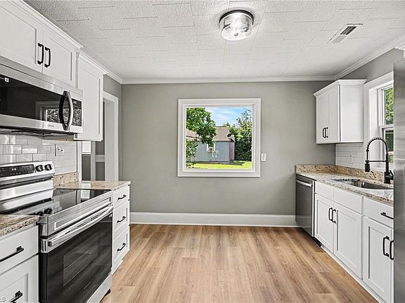 2nd image of 110 Spring St