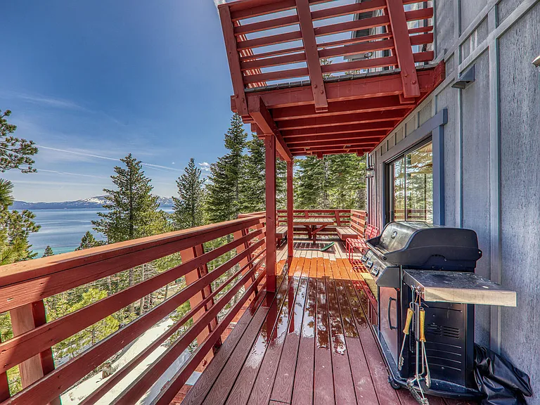 8954 Crest Dr — Photo 10