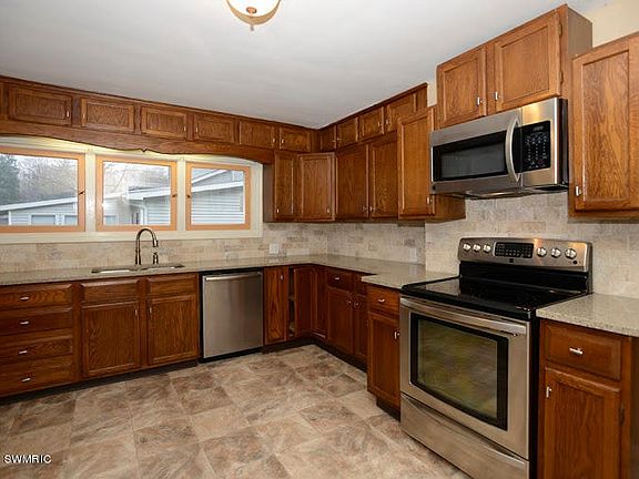 2nd image of 311 N Eagle St