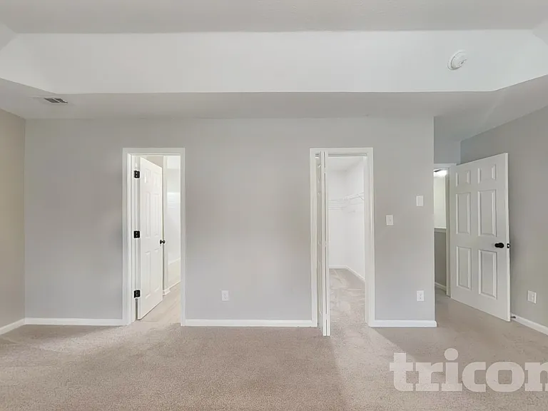 4635 Christenbury Hills Ln — Photo 7