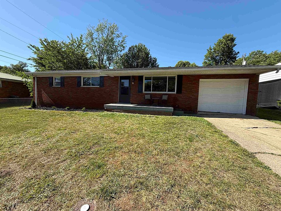 1st image of 1121 James Ct
