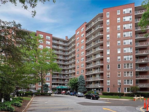 2nd image of 91 Strawberry Hill Ave #1131