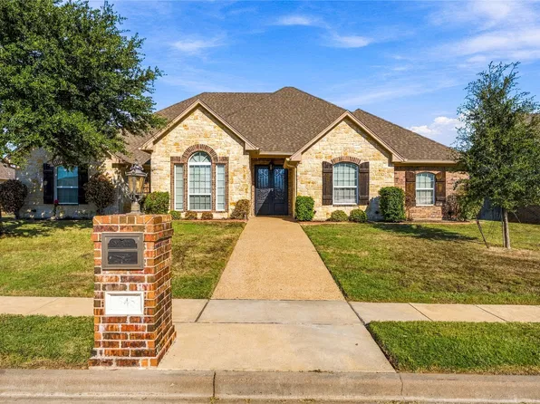 545 Hunton Ln, Waco, TX 76706