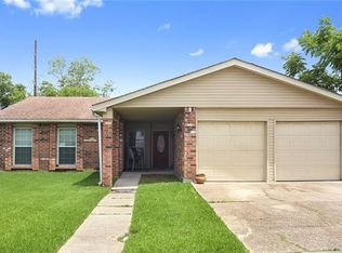 3840 Deerrun Ln, Harvey, LA 70058