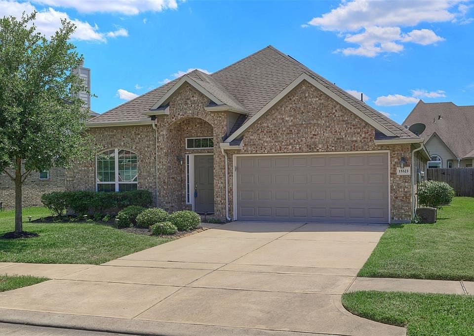 1st image of 15323 Hazen Point Dr