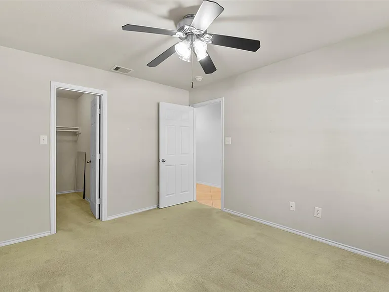 2711 Polk St — Photo 6