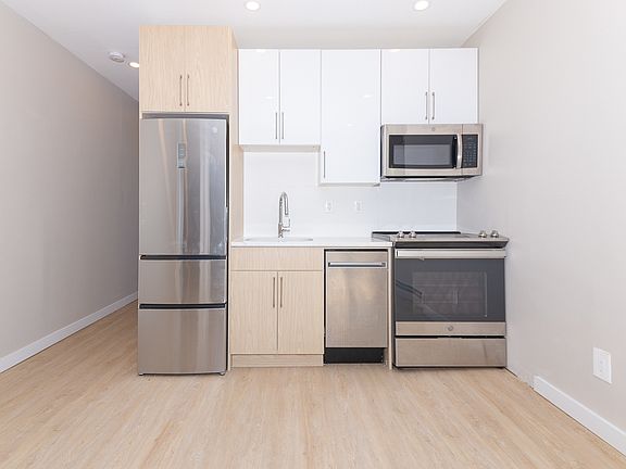 4th image of 879 De Kalb Ave #57