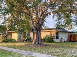 173 SE Soneto Ct, Port Saint Lucie, FL 34983