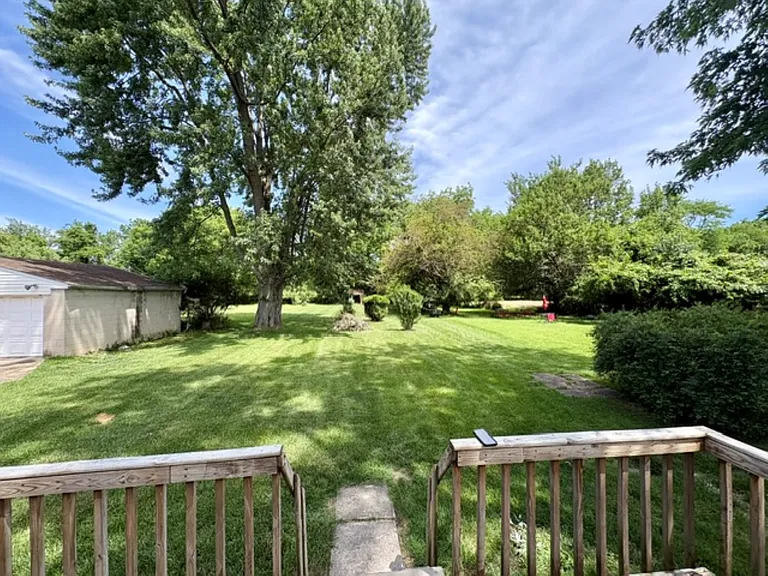 526 Collingwood Ave — Photo 20