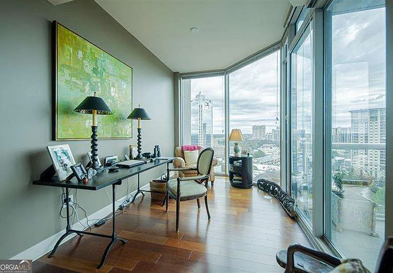 2795 Peachtree Rd NE #1909 — Photo 26