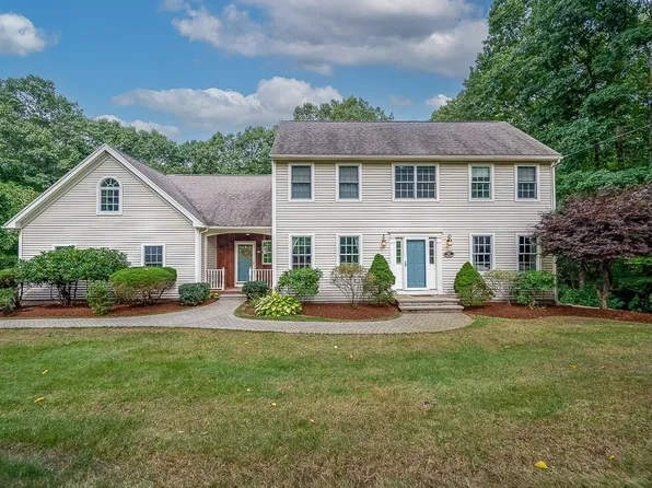 91 Hartness Rd, Sutton, MA 01590