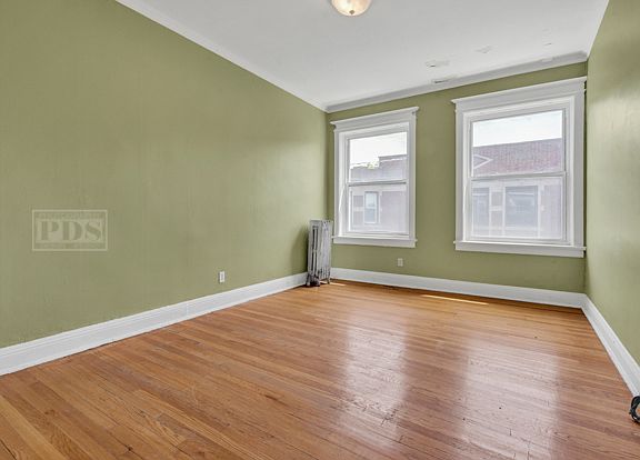 3rd image of 820 E Drexel Sq #3W