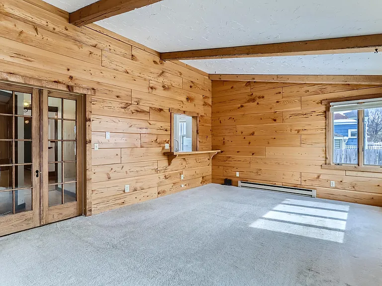 1392 Palace Ave — Photo 15