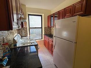 24-49 27th St #1B, Astoria, NY 11102