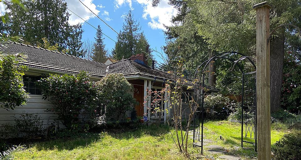 2nd image of 10831 23rd Ave NE