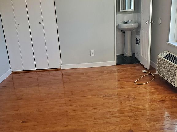 5th image of 1670 Bell Blvd Floor 2