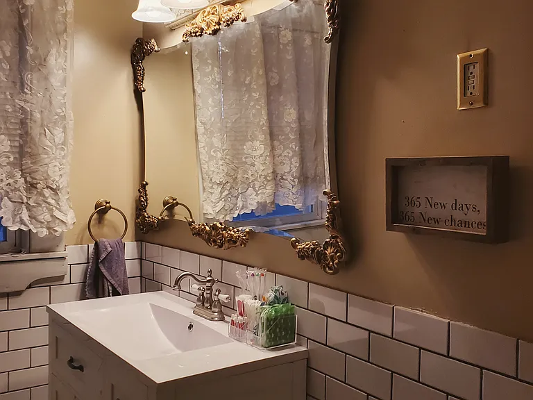 423 E Noble Ave #2 — Photo 6
