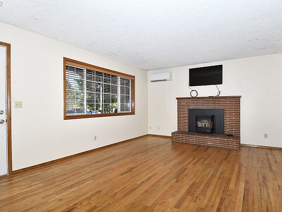 4th image of 4507 NE 122nd Ave