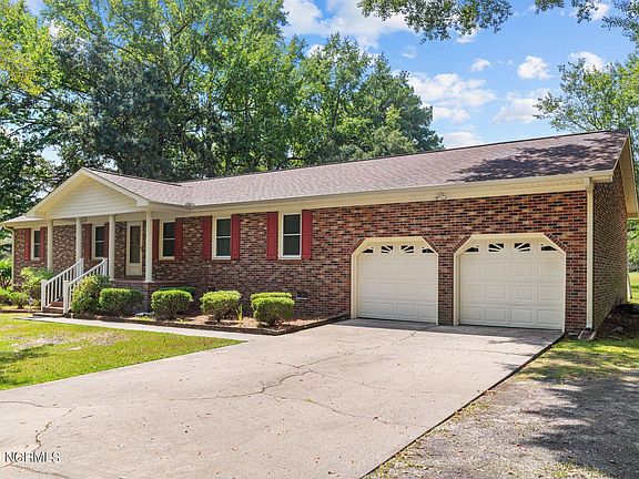 3rd image of 2038 Dogwood Lane