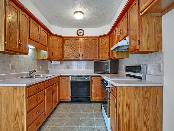 5th image of 304 Martigney Dr
