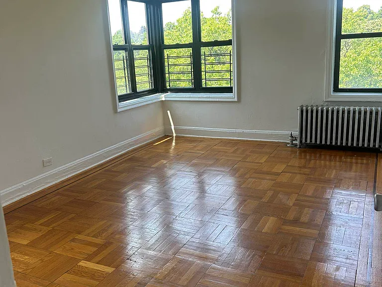 3920 Bronx Blvd #6G — Photo 3