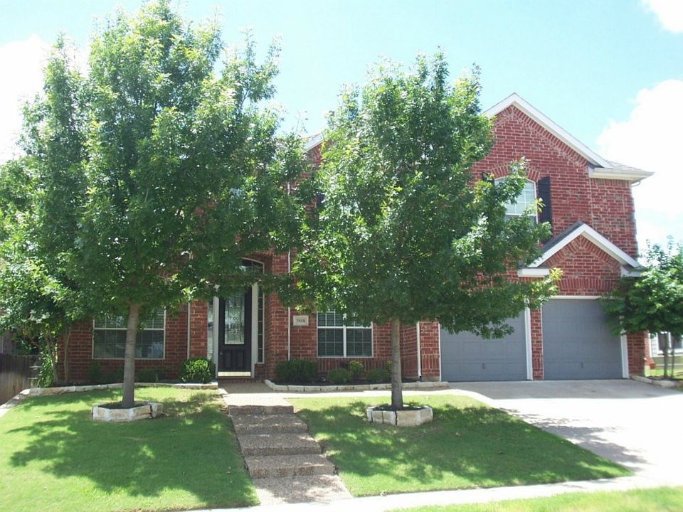 1st image of 3808 Miramar Dr
