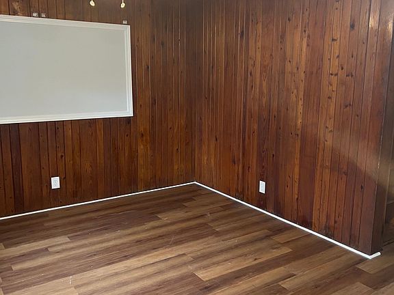 2nd image of 3212 Myra St