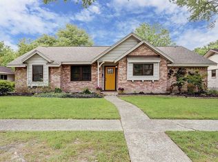 8414 Braesview Ln, Houston, TX 77071