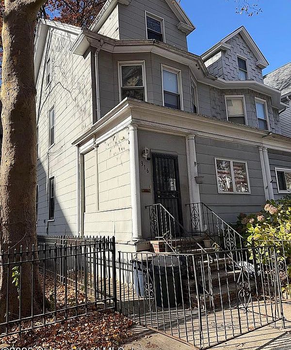 2nd image of 316 Sherman St #1