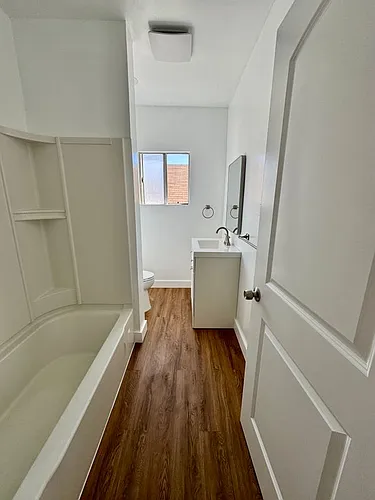 250 1/2 W 49th St Photo 1