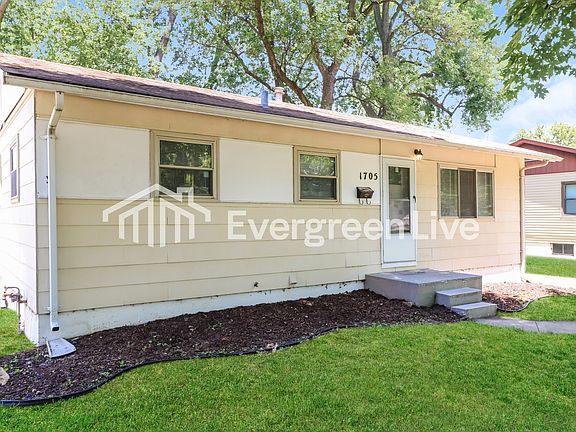 2nd image of 1705 Fernbrook Dr