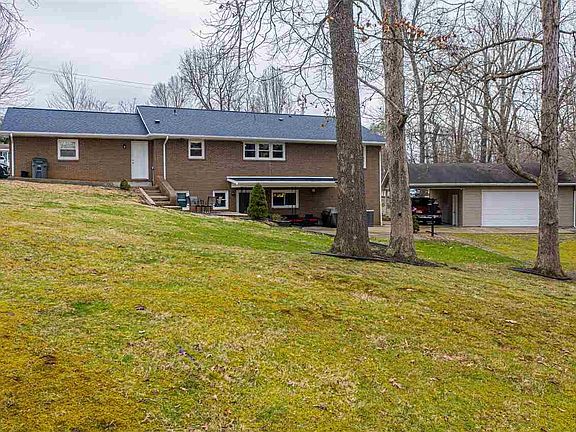 3rd image of 303 W Dale Ave