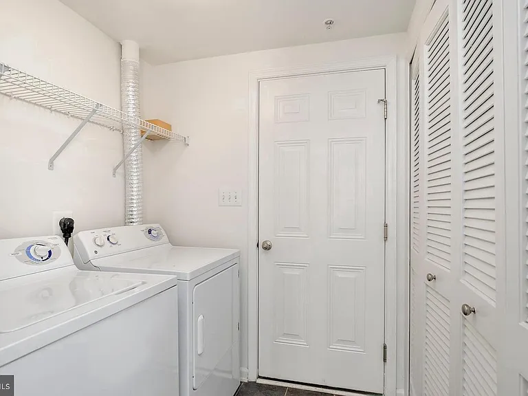 4801 Portsmouth Rd #17 — Photo 29