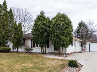 1719 85th St W, Bloomington, MN 55431