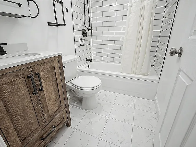 154 Tuxworth Rd — Photo 9