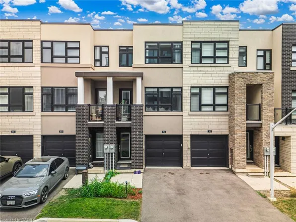 1121 Cooke Blvd #90, Burlington, ON L7T 0C3