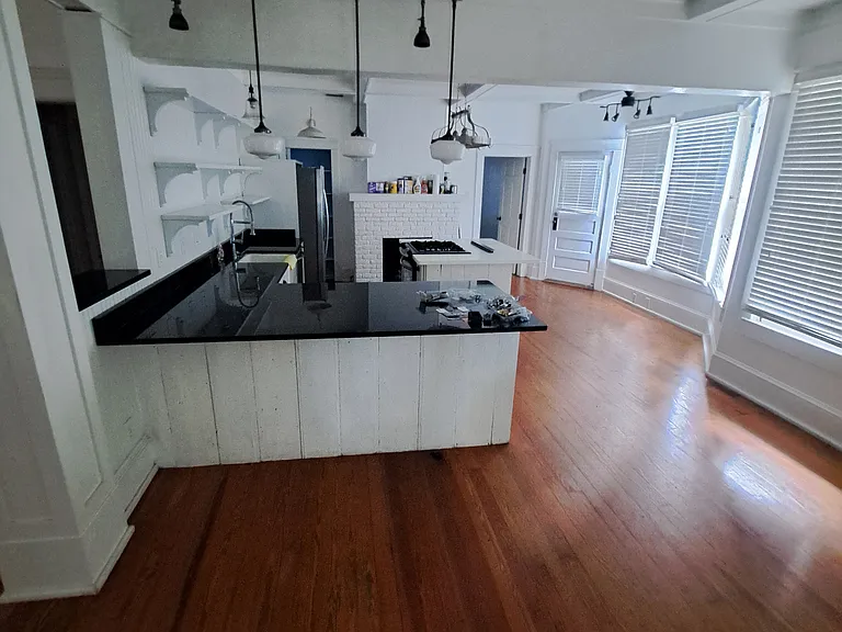 124 Loomis Ave #A — Photo 4