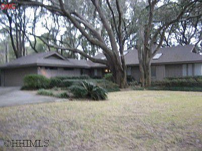 1st image of 10 Oak Creek Dr