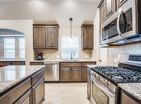 5th image of 1309 Bear Creek Dr