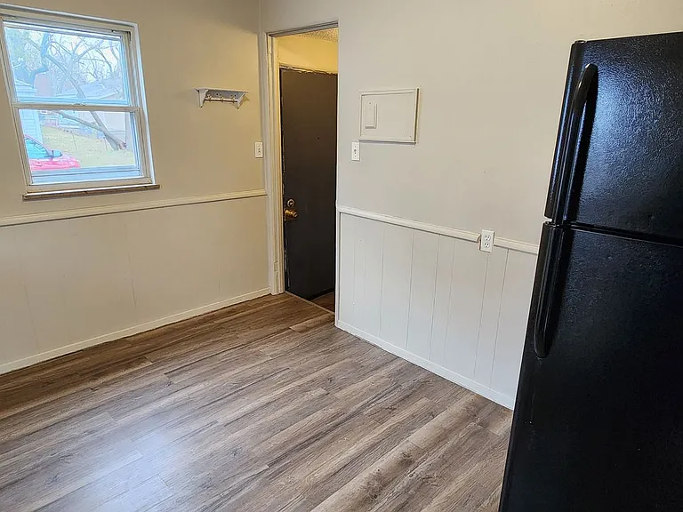 3605 38th St — Photo 3